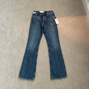 BRAND NEW NEVER WORN Citizens of Humanity, medium wash, size 24